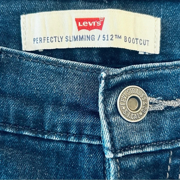 Levi’s Perfectly Slimming 512 Bootcut Black and Silver Tag size 8 - Picture 3 of 7